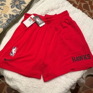 NWT NBA Nike Men’s L Red Atlanta Hawks Basketball Shorts